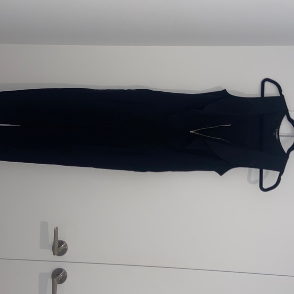 EXPRESS Sleeveless Jumpsuit | Black | Size 4 - Picture 5 of 6